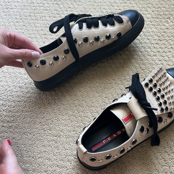 Prada shoes - Picture 6 of 9